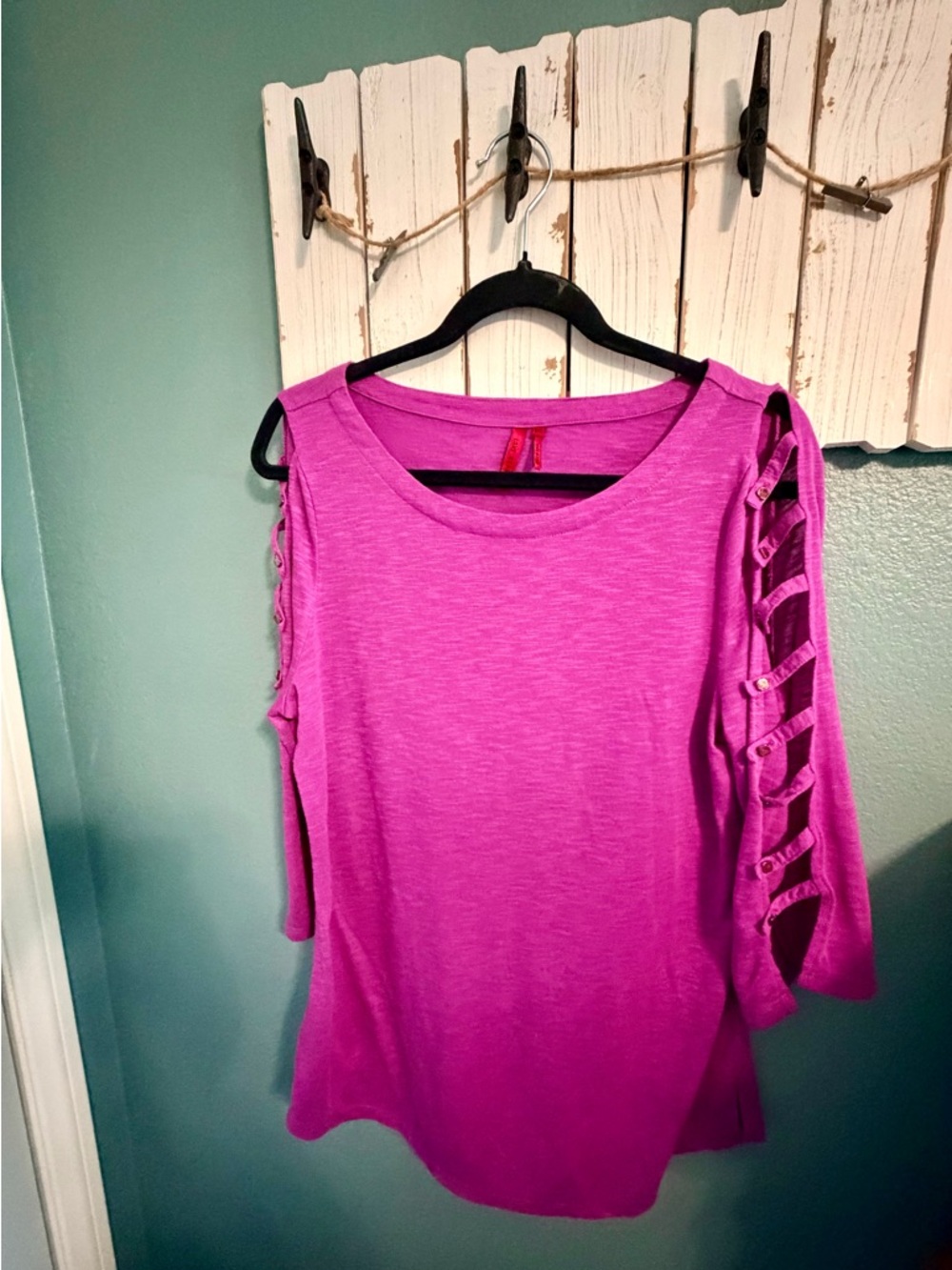 Ladder-Sleeve Long Sleeve Tee in Bright Magenta